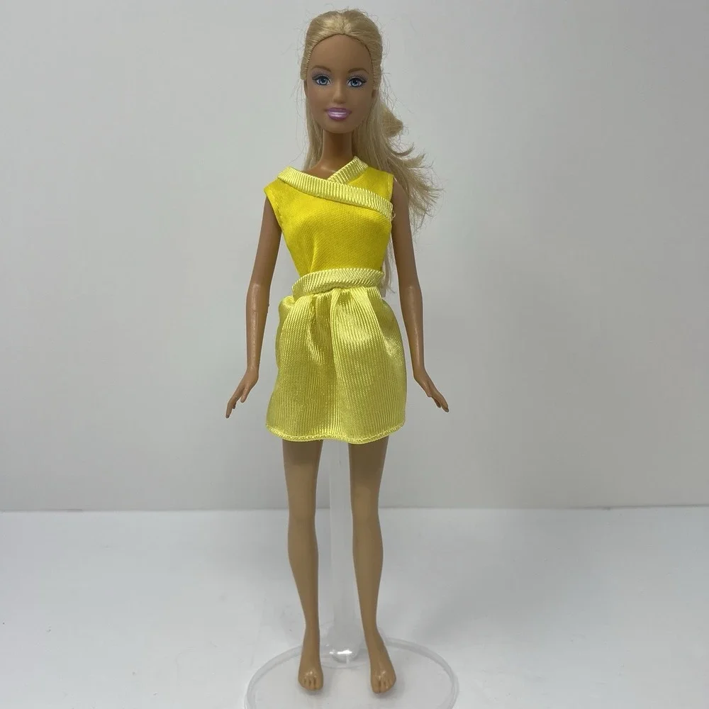 Barbie Fashionistas‎ Doll Ooak 1999-2005 blonde hair in Yellow Dress
